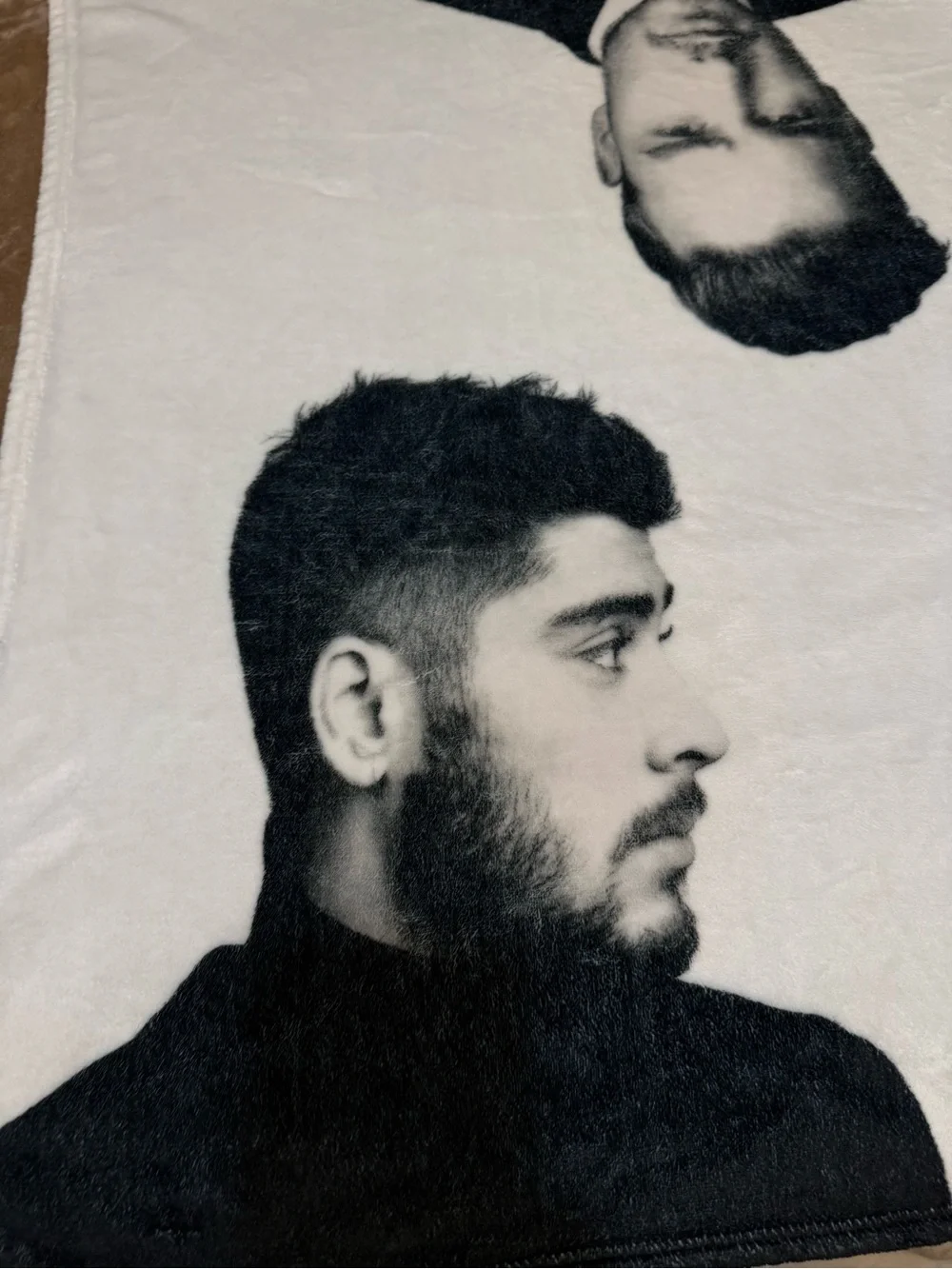 One Direction Super Soft 38” X 56” Black & White Plush Blanket
